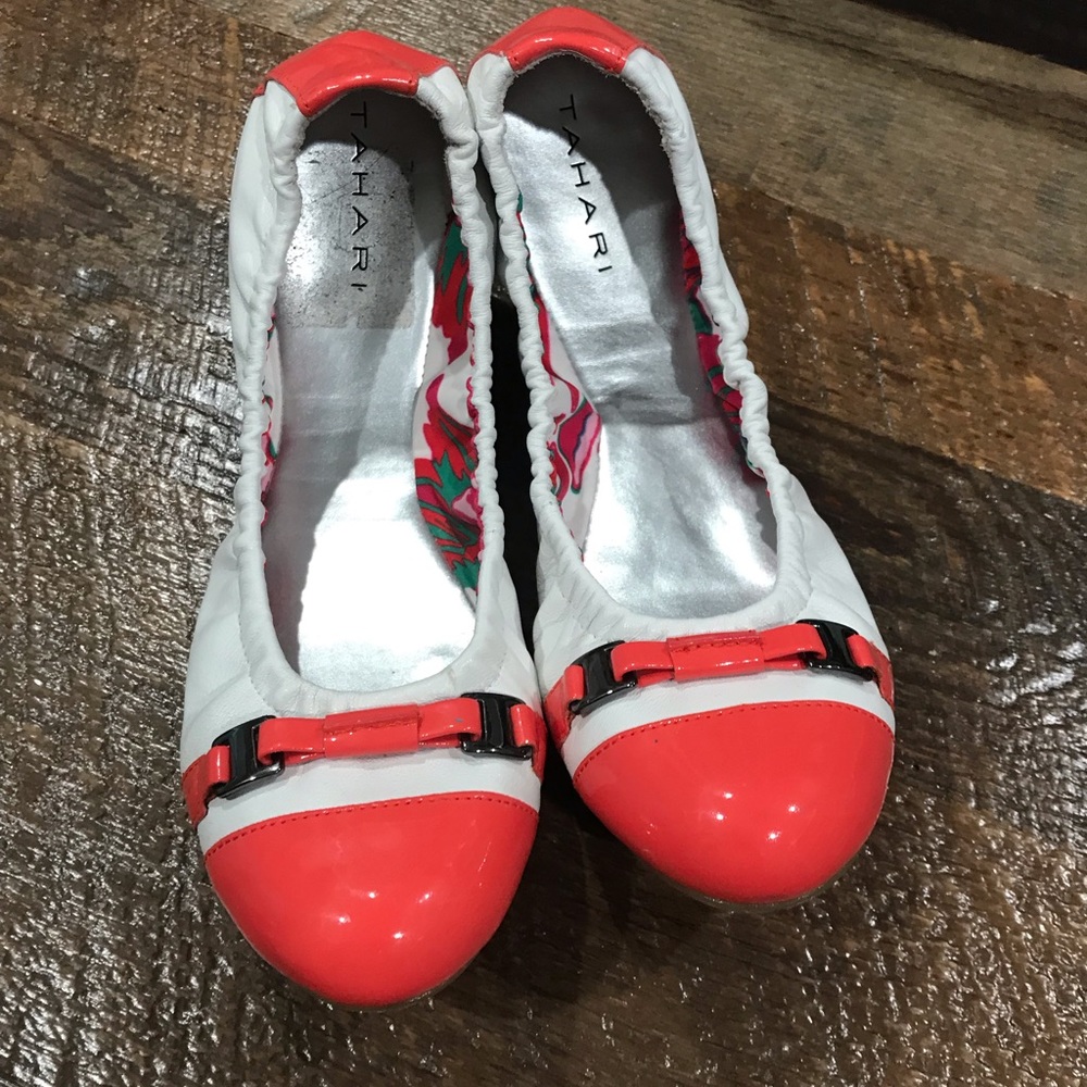 Tahari Veronica flats